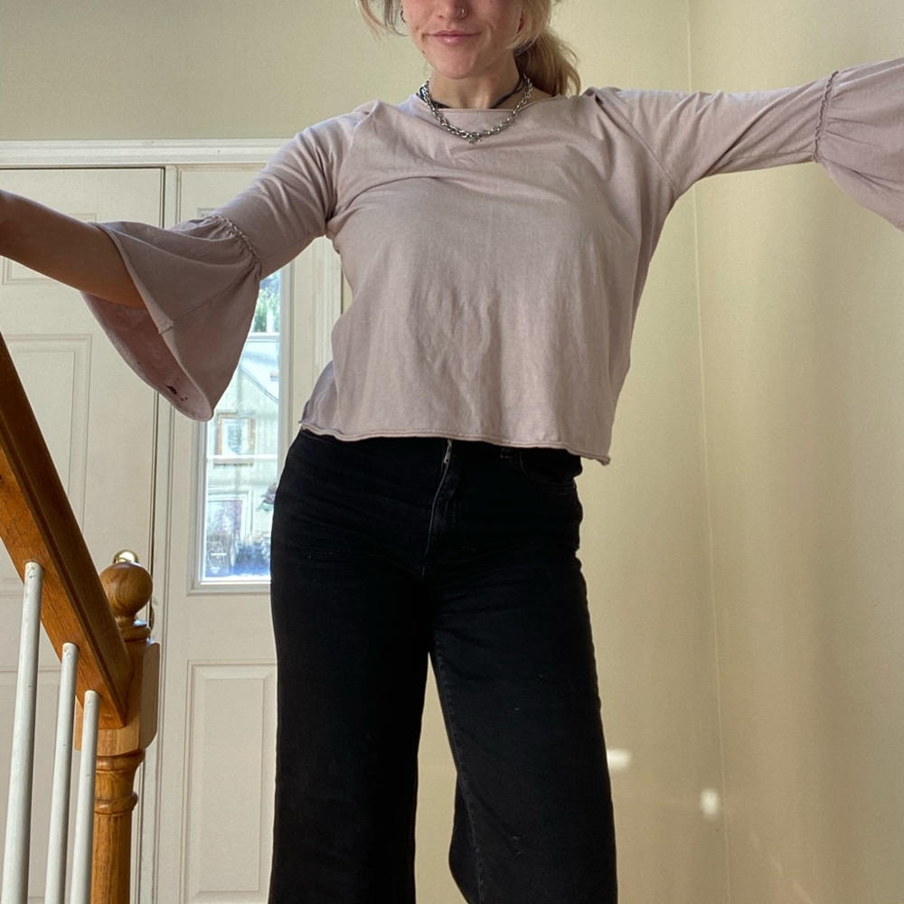 Abercrombie & Fitch light pink top - Picture 7 of 9
